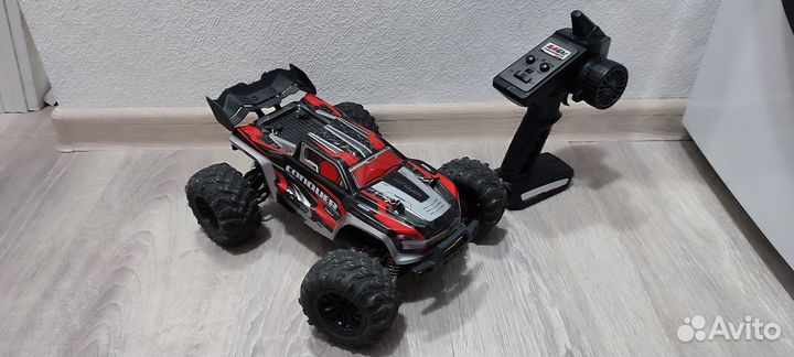 Радиоуправляемая машина Conquer