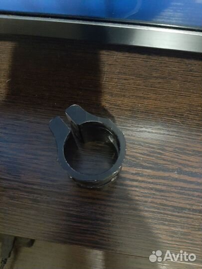 Зажим на трюковой самокат