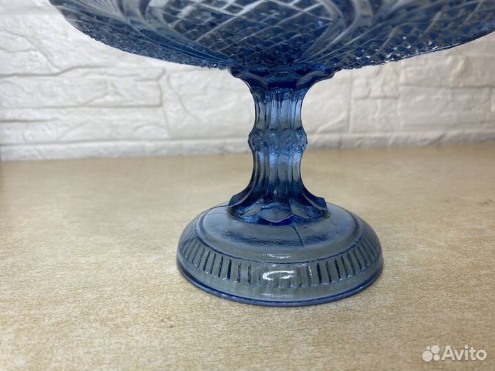 Ваза для фруктов на ножке СССР синее стекло