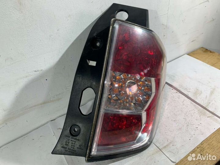 Фонарь задний правый Subaru Forester SH 22020046
