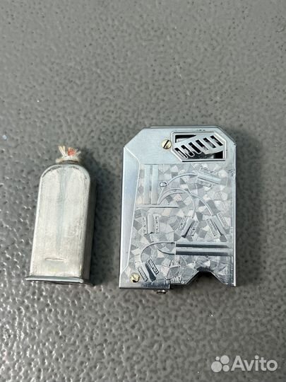 Зажигалка бензиновая