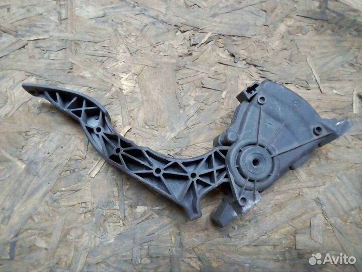 Педаль газа Ford Fusion 1.4 2004