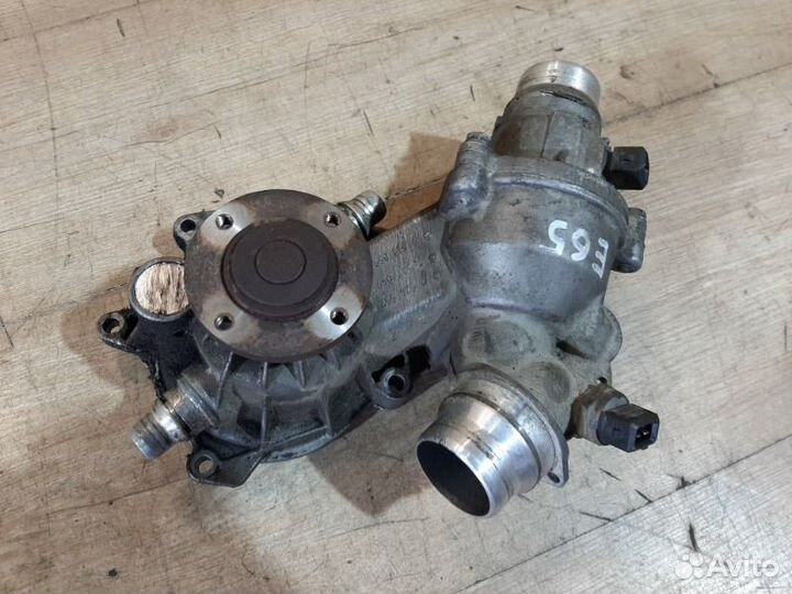 Насос водяной (помпа ) Bmw 7-Series E66 N62. B48B