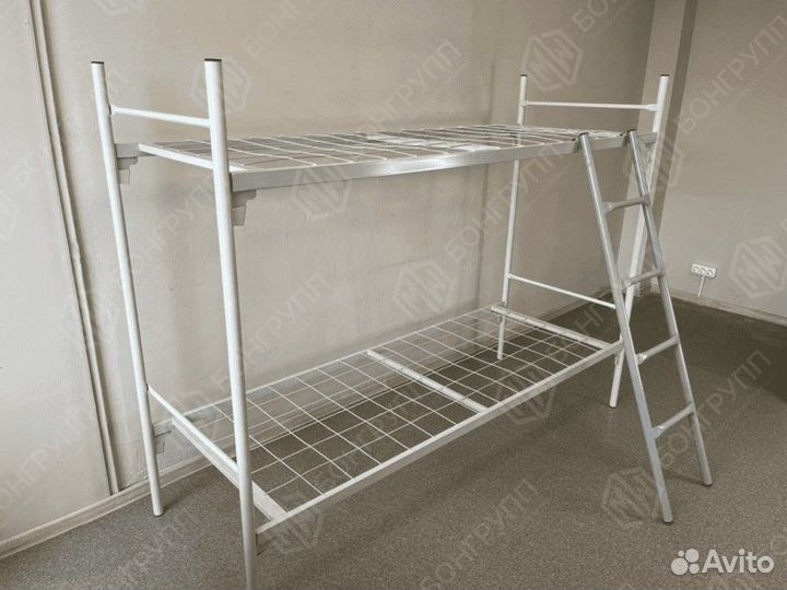 Металлическая кровать