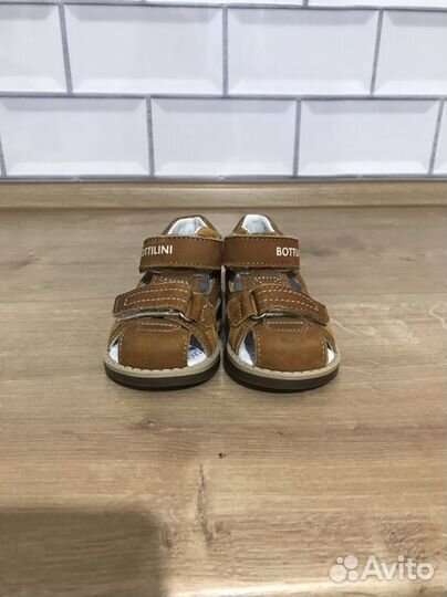 Сандалии детские
