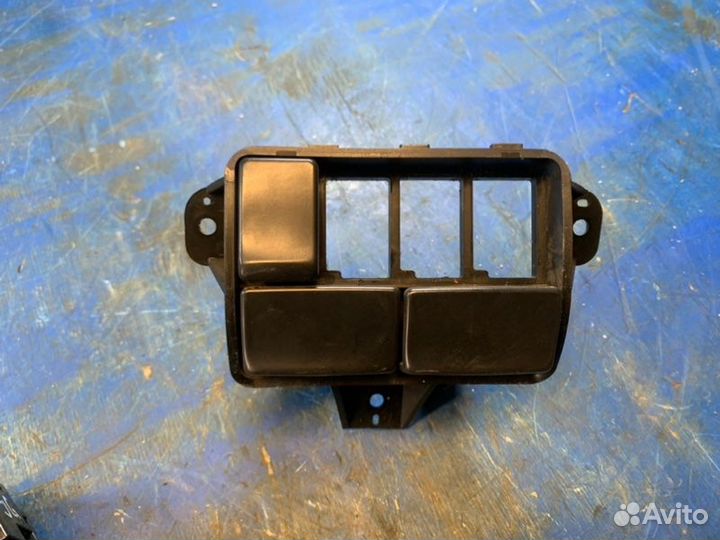 Кнопка Subaru Forester SG EJ205 2005