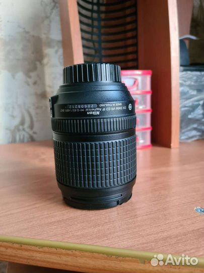 Объектив Nikon 18-140mm