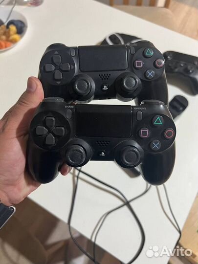 Игровая приставка ps4