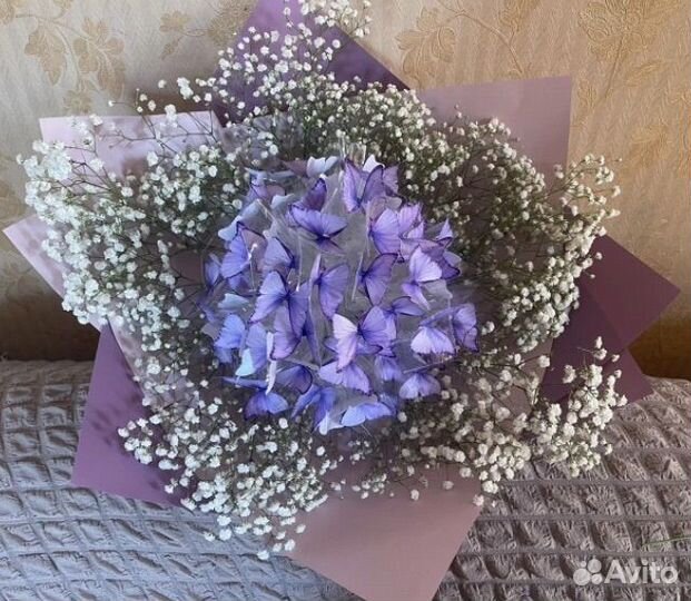 Светящийся букет из бабочек