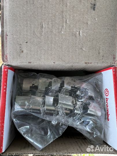 Тормозные колодки brembo P59060 задние