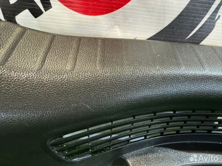 Накладка замка багажника Honda Fit GK3 L13B 2014