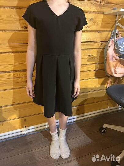 Платье для девочик 140 размер