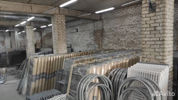 Кровати металлические одна и двухъярусные