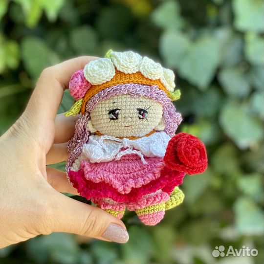 Маленькая куколка ручной работы