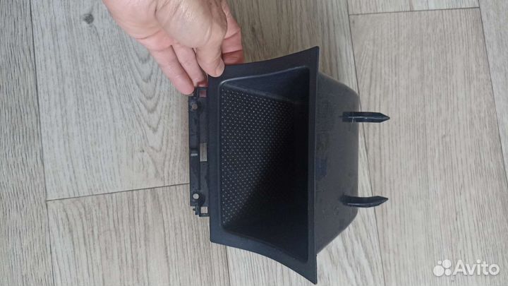 Полка вместо пепельницы skoda