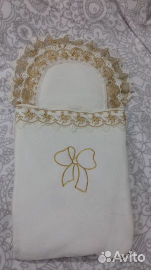 Комплект на выписку(конверт,комбинезон,чепчик)