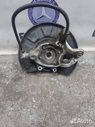 Задний правый кулак Mercedes W212