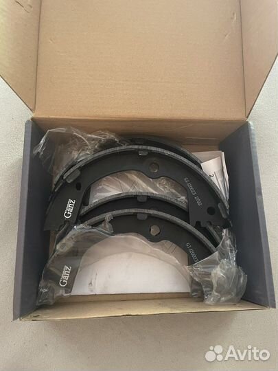 Тормозные колодки Генезис