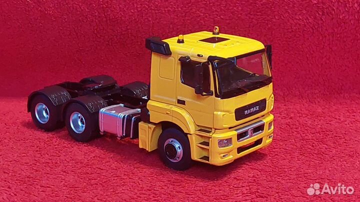 Камаз 65206 пао 1/43 тягач