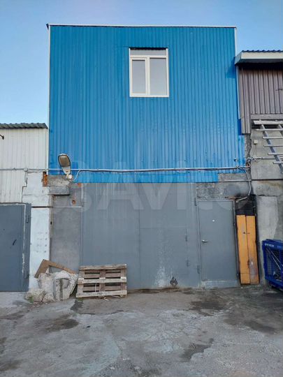 Гараж, > 30 м²