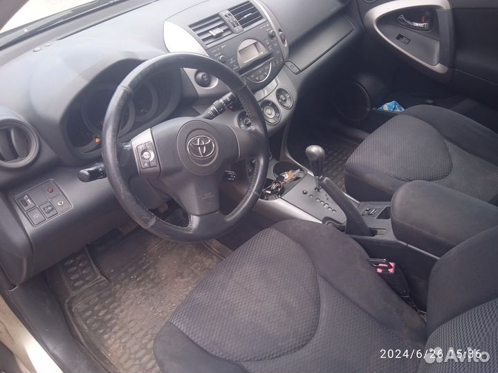 Toyota RAV4 2.0 AT, 2006, 228 000 км