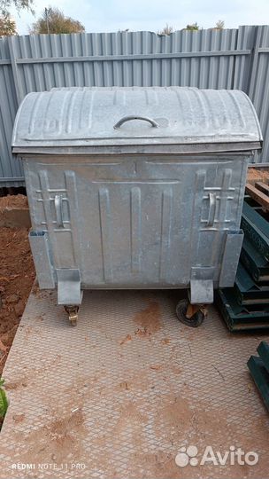 Клнтейнер новый для мусора или зерна