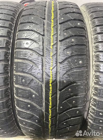 Bridgestone Ice Cruiser 7000 205/55 R16 89P