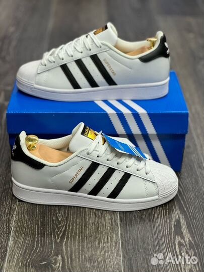 Adidas superstar