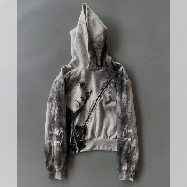 Готический свиттер retro worn archive