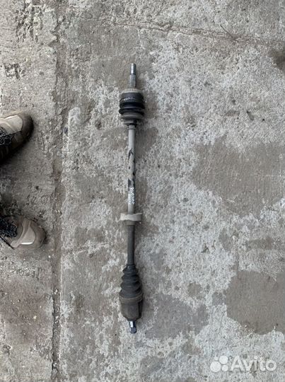 Привод правый полуось в сборе Almera classic b10