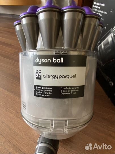 Пылесос Dyson ball dc 37