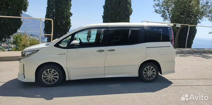 Toyota Noah 1.8 CVT, 2020, 60 000 км