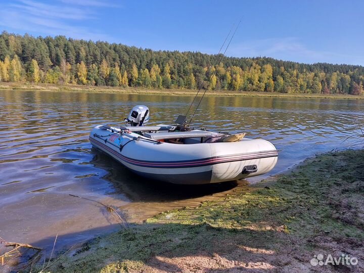 Лодка с мотором