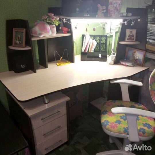 Стол компьютерный