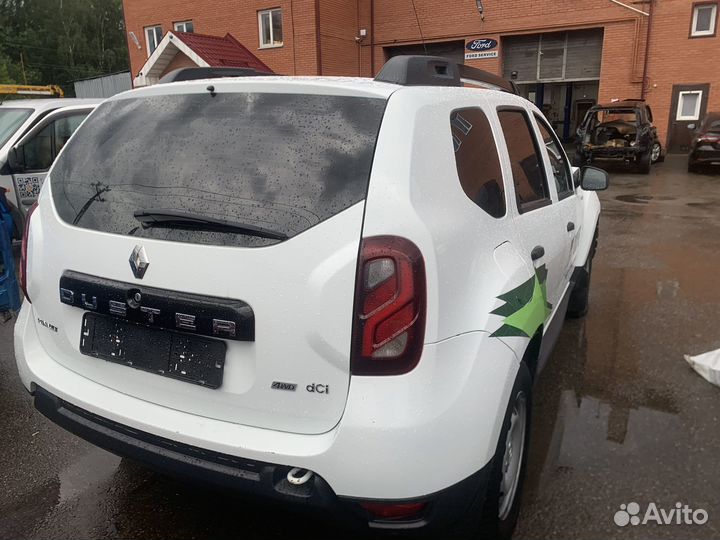 Renault Duster 1.5 МТ, 2017, битый, 172 000 км