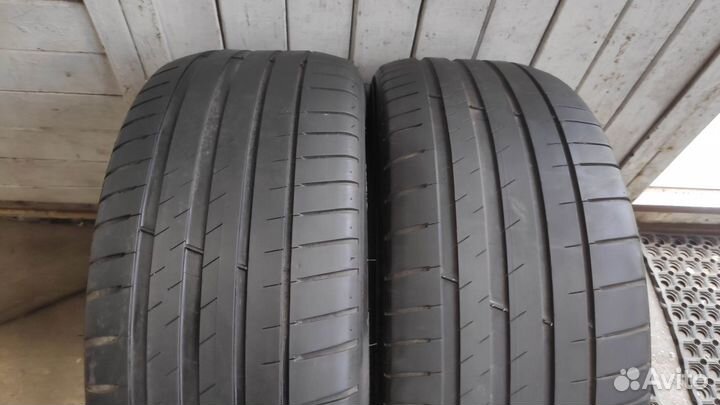 Michelin Pilot Sport 4 235/45 R18 98Y