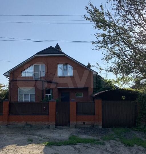 Дом 205 м² на участке 5,5 сот.