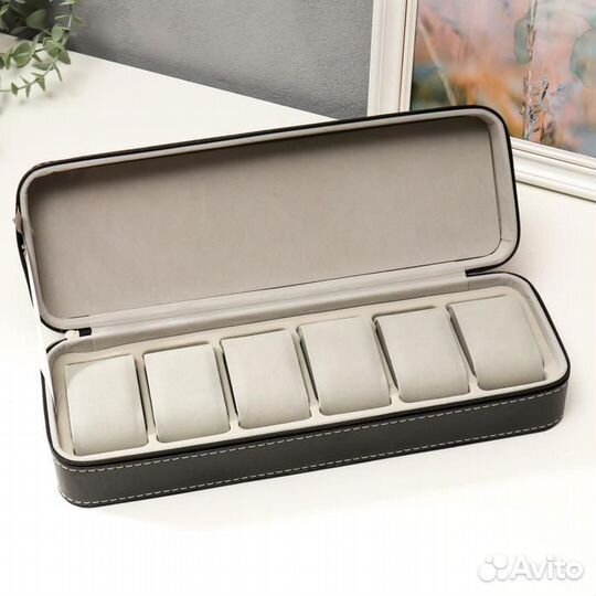 Шкатулка кожзам под часы 6 отделений 'Чёрная с бел