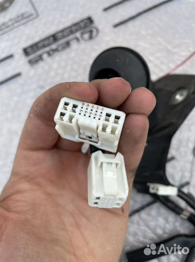 Проводка задней левой двери Land Cruiser 200