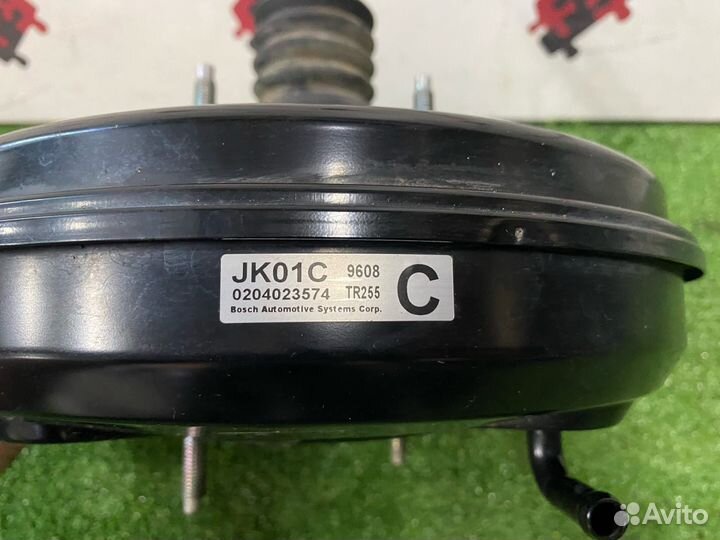 Вакуумный усилитель тормозов Nissan Skyline v36