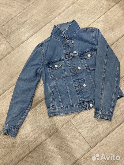 Джинсовая куртка mango