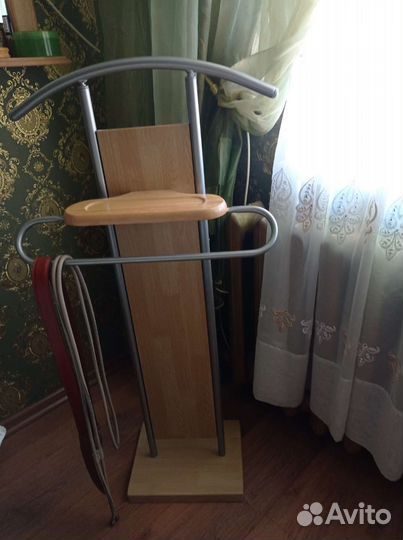 Вешалка для одежды напольная