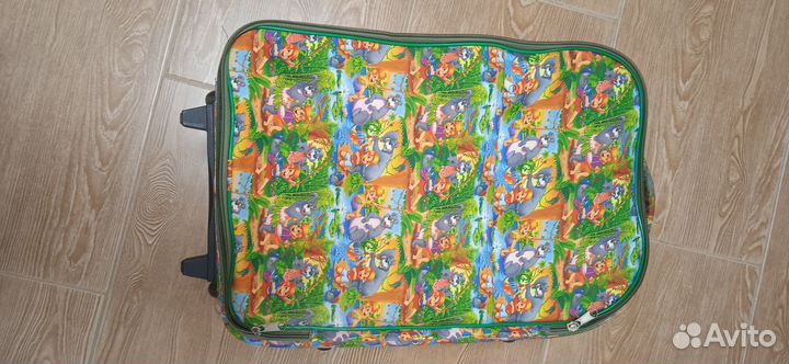 Чемодан на колесах детский