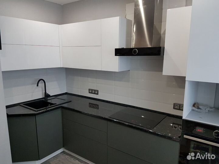 Кухонный гарнитур мойка в подарок