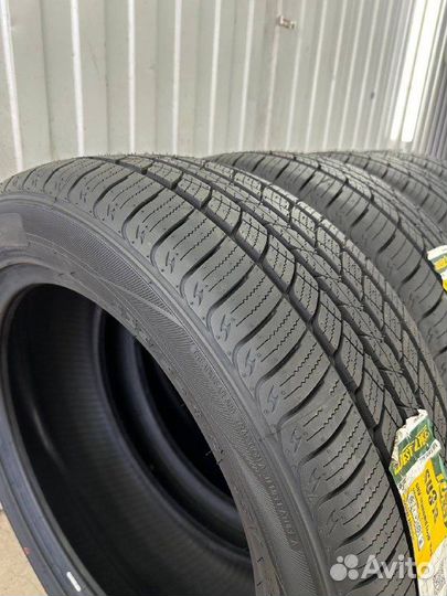 Westlake SU318 215/70 R16