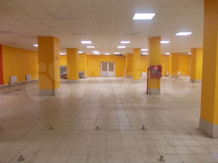 Торговая площадь, 1300 м²