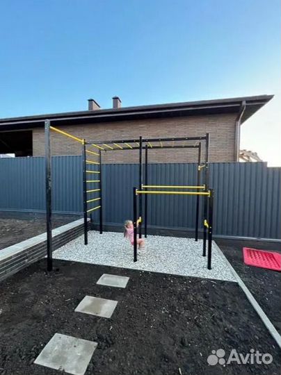 Уличный спортивный комплекс турник брусья