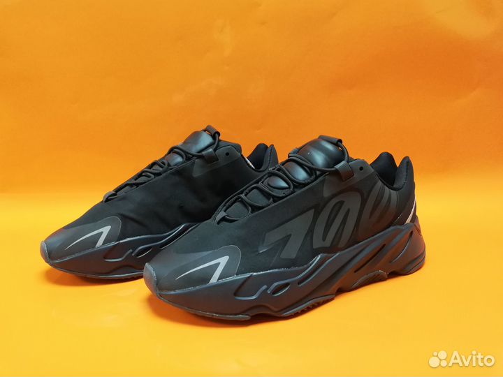 Кроссовки Adidas Yeezy Boost 700