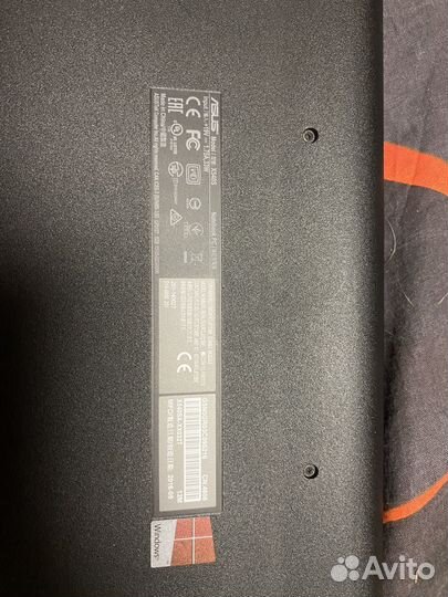 Ноутбук asus