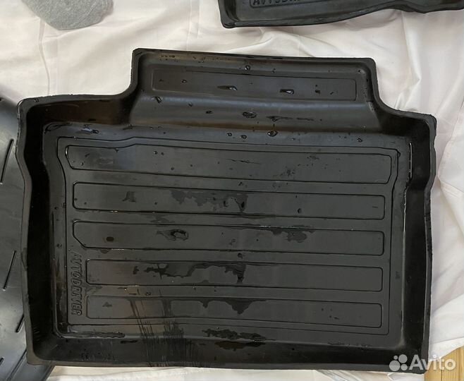 Продам коврики для LADA Vesta